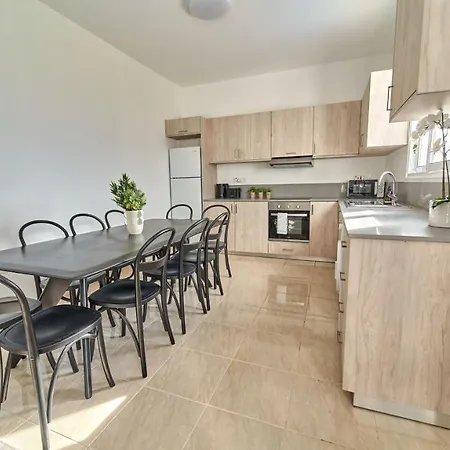 Modern 3 Bedroom Villa With Sea And Pool Views North Off The Paphos Coast * Pafos